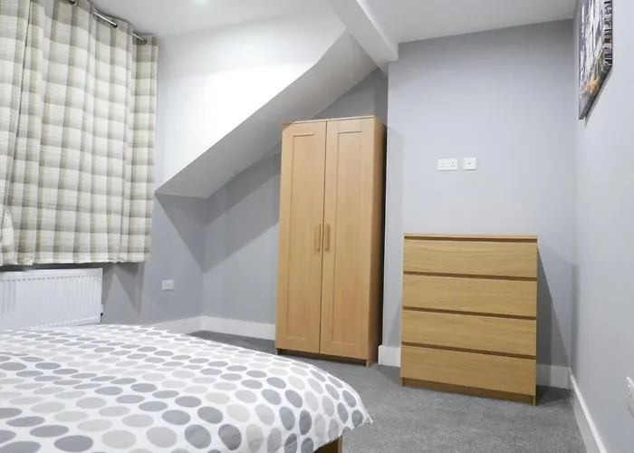 1 Bed Close To Arena Sleeps Up To 4 People F5 * Leeds (West Yorkshire)