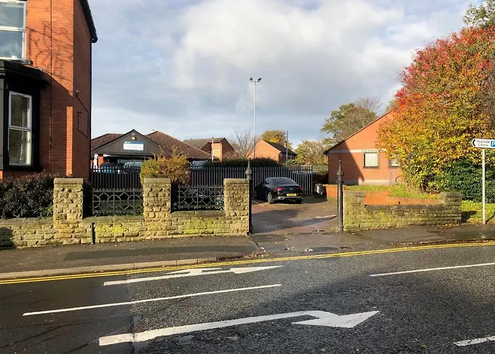 1 Bed Close To Arena Sleeps Up To 4 People F5 *