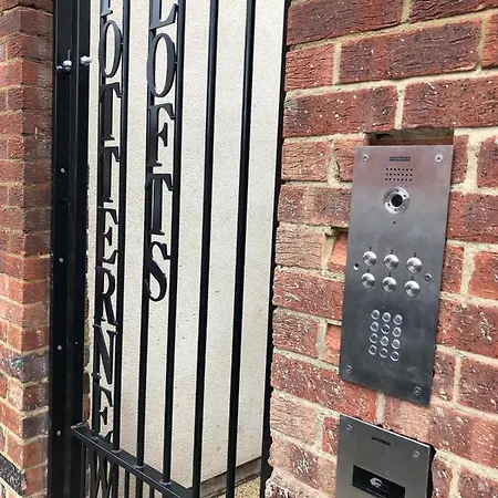 1 Bed Close To Arena Sleeps Up To 4 People F5 Leeds (West Yorkshire)